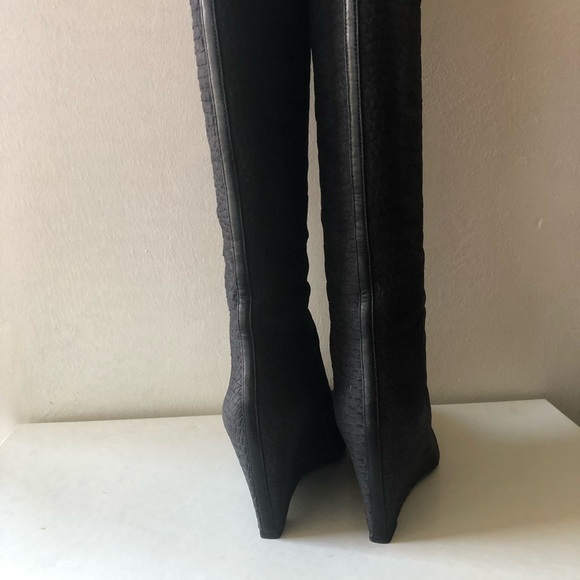 NEW IN BOX Brian Atwood knee high black suede leather boot Size 9 - Picture 3 of 5